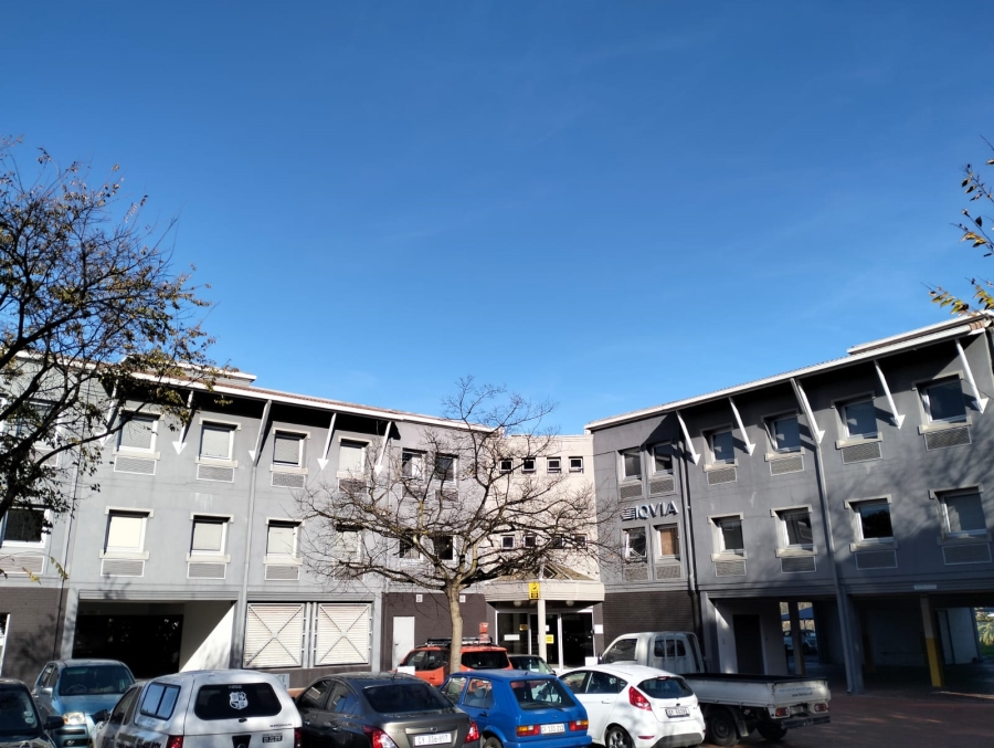 To Let commercial Property for Rent in Rosenpark Western Cape